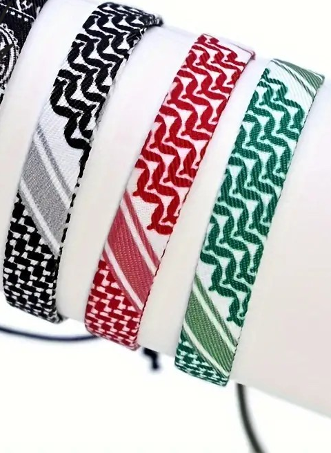 Stoffarmband im Kufiya-Muster